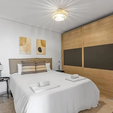 Apartamento Paradise Retreat With Sea View & Ac